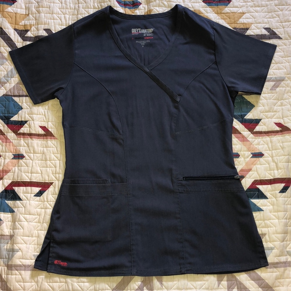 Grey’s Anatomy by Barco S Slate Scrub Top